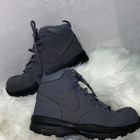 Nike #4y - Picture 1 of 13